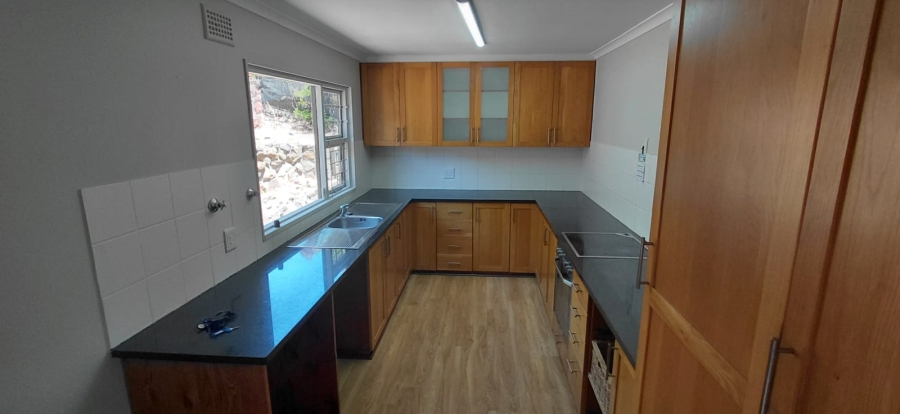 To Let 3 Bedroom Property for Rent in Fish Hoek Western Cape